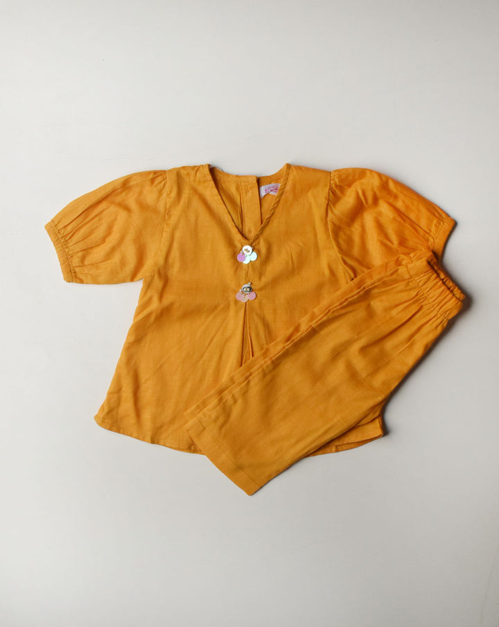 GIRLS SUIT AND SET G000024