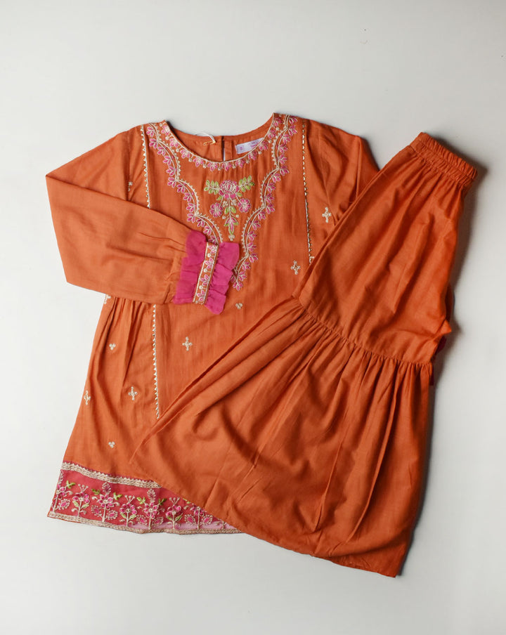 GIRLS SUIT AND SET G000010