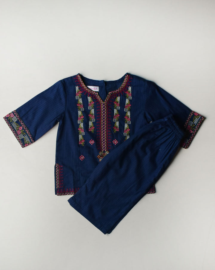 GIRLS SUIT AND SET G000005