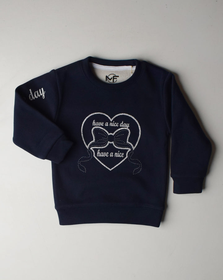 WARM  GIRL SWEATSHIRT	OS00031