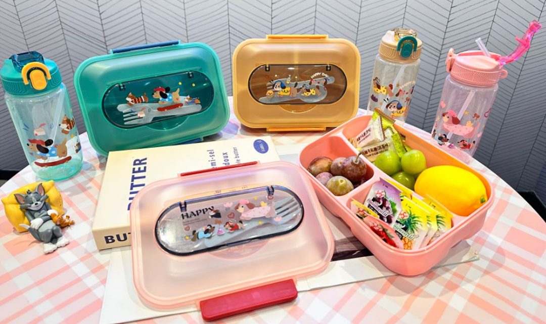 Kids Water Bottles & Lunch Boxes
