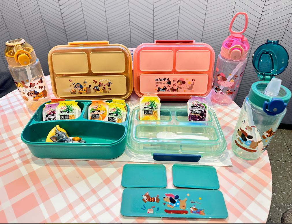 Kids Water Bottles & Lunch Boxes