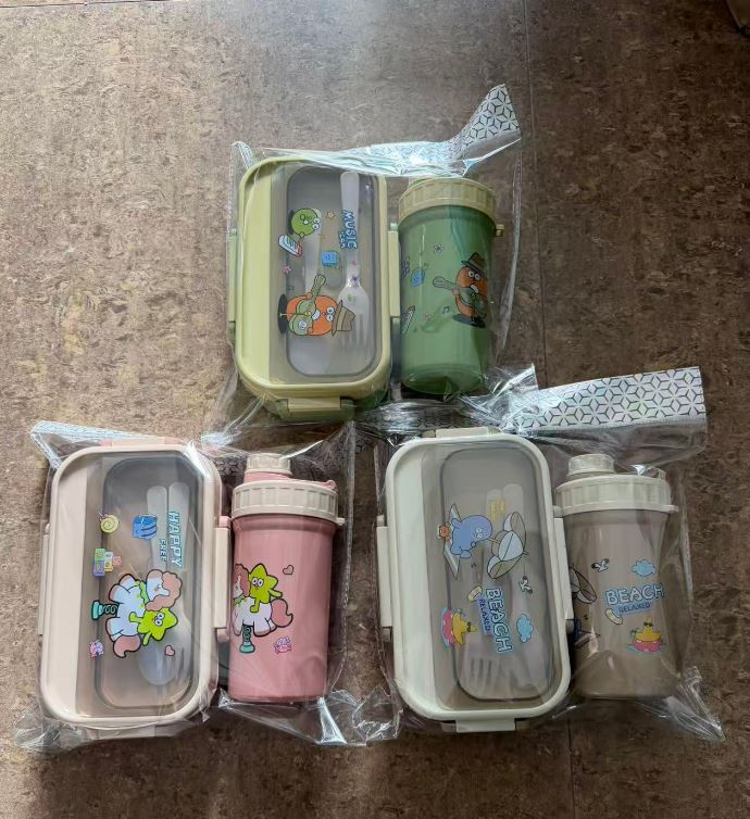 Kids Water Bottles & Lunch Boxes